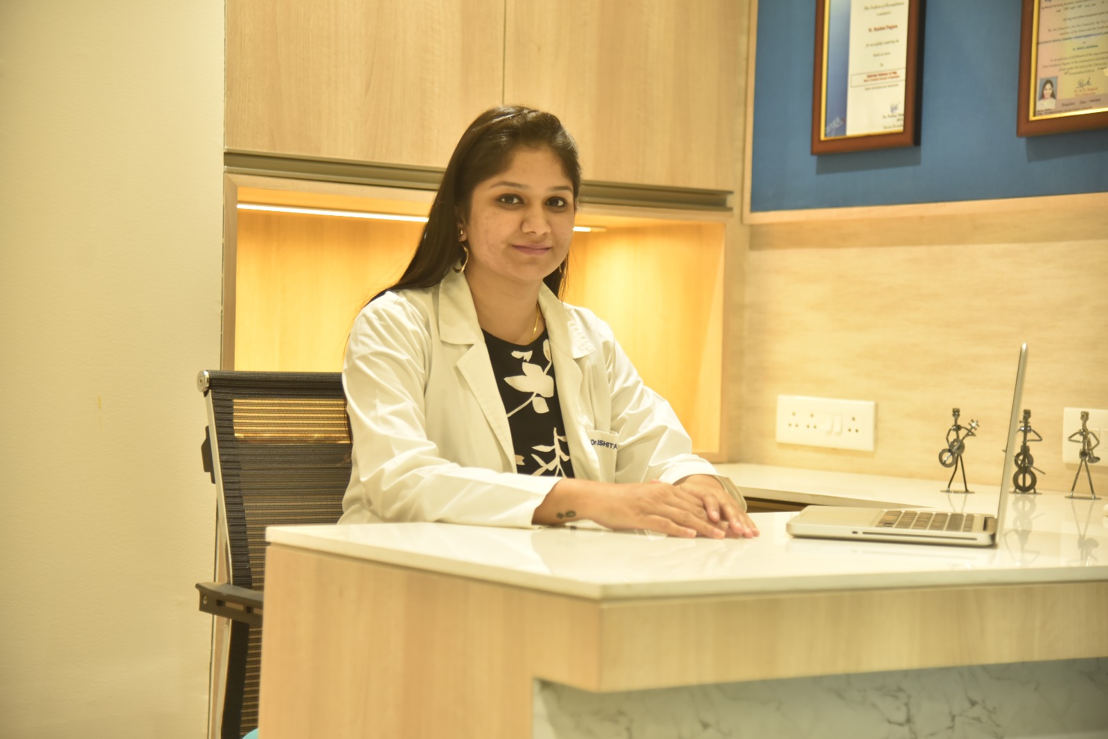 Dr. Ishita Jakhanwal